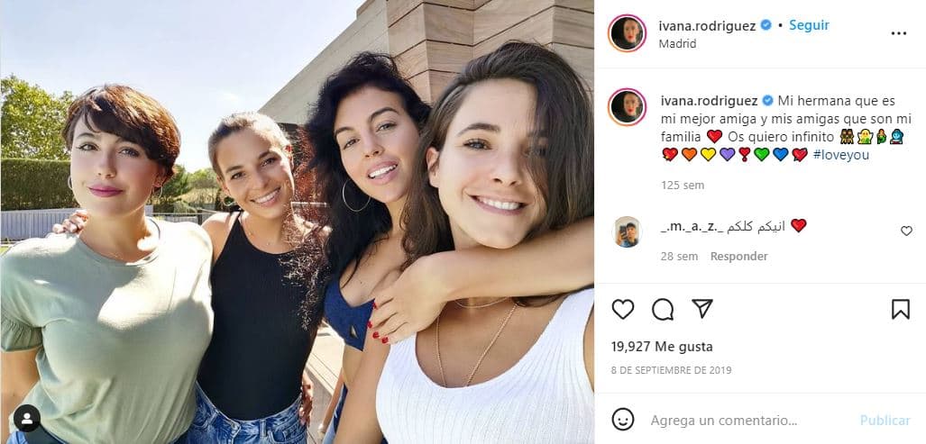 Georgina e Ivana Rodríguez junto a Mamen y Elena