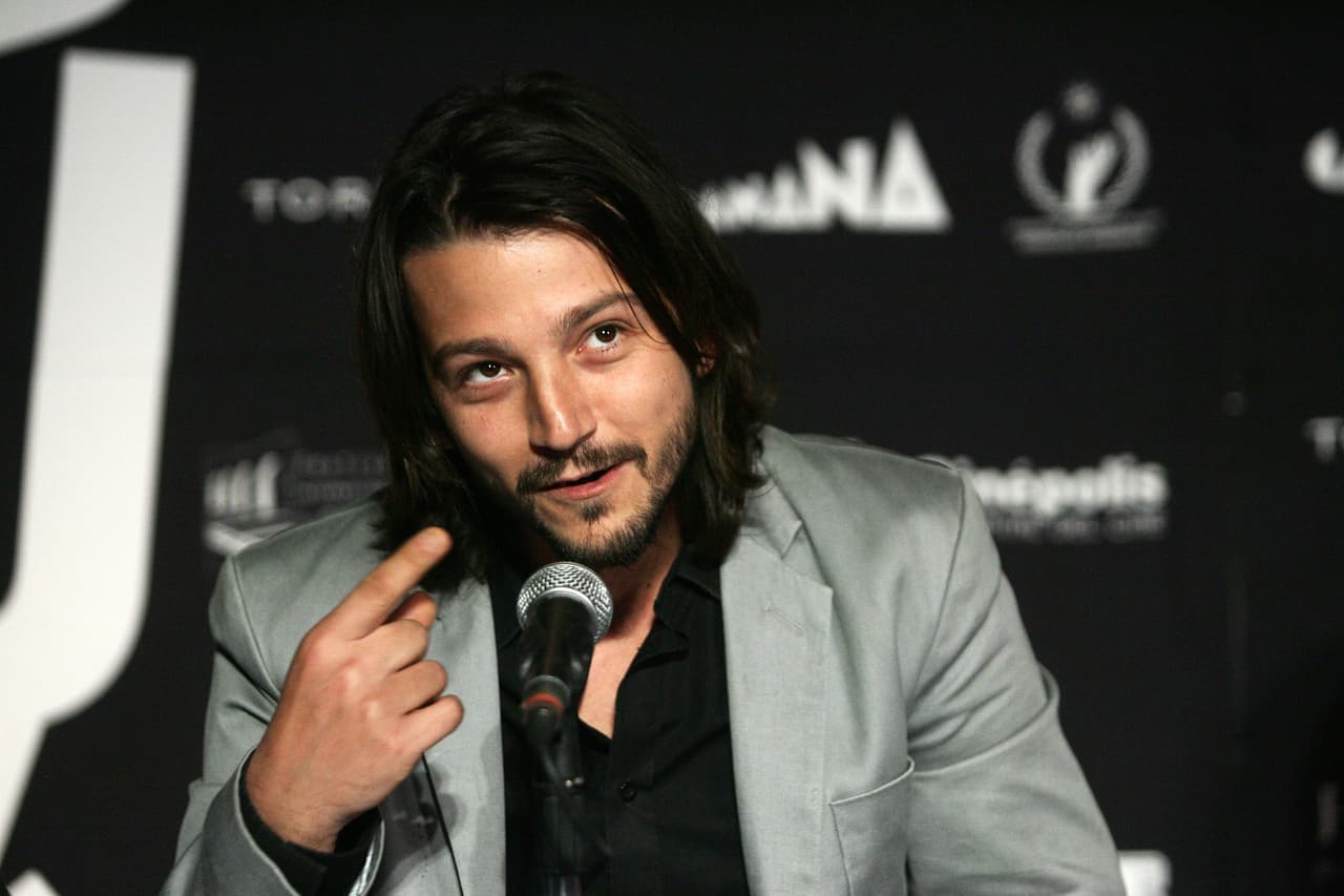 La compañía recientemente se unió con Golden Phoenix Productions.