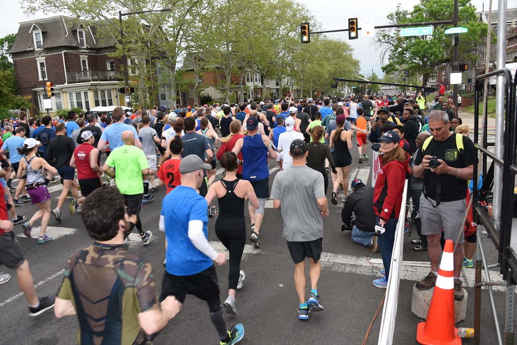 La edición 42 de la Blue Cross Broad Street Run regresa a Filadelfia el domingo 1 de mayo de 2022. La carrera de 10 millas más grande del país regresará a su fecha tradicional de primavera por primera vez desde 2019.