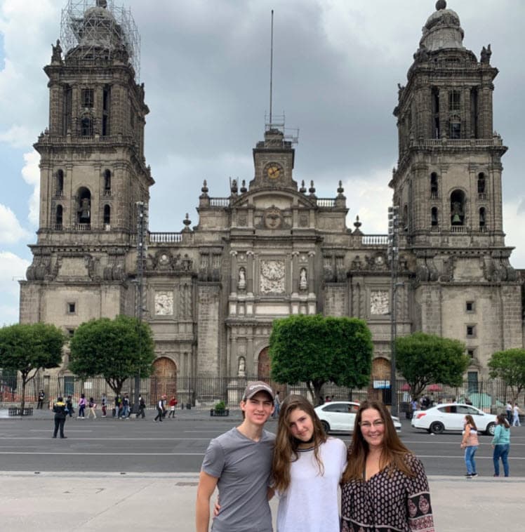 En 2019 informó que había dejado de fumar, lo cual le hizo ganar varias de las libras que había perdido. Además, la pandemia le provocó
<b>ansiedad</b>.
<br>