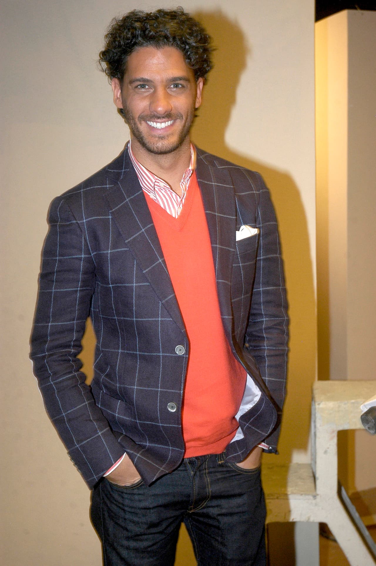 Por otra parte, el villano del melodrama fue Erick Elías, quien interpretó a Rogelio Rivadeneira Ruvalcaba, el novio de la licenciada Montemayor.