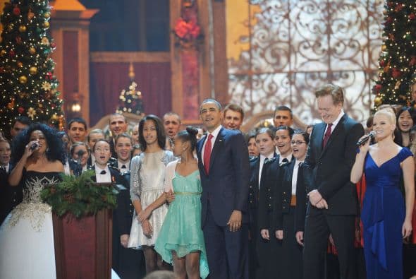 En declaraciones breves, Obama dijo que el concierto fue "una oportunidad para ingresar en el espíritu navideño, propagar la alegría y cantar con artistas que nos superan con sus voces".