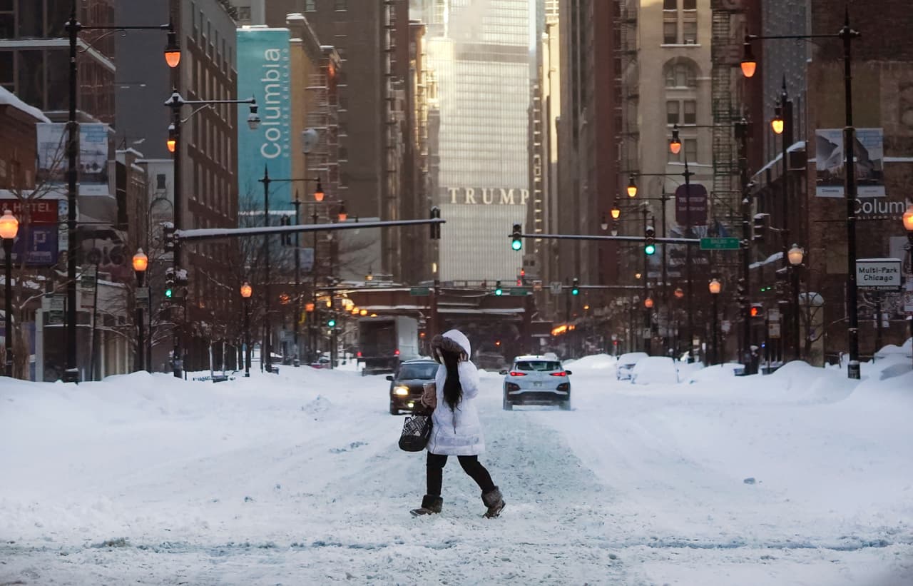 Cerca de 20 muertos y millones sin electricidad por poderosa tormenta invernal