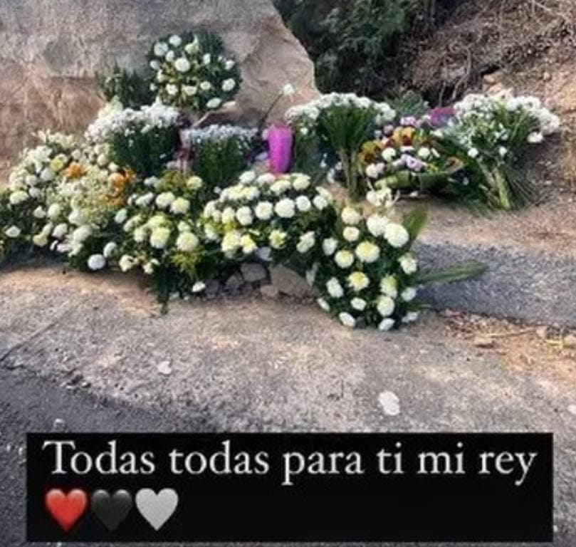 El pasado 4 de noviembre, la prometida del actor, Nerea Godínez,
<b><a href="https://www.univision.com/famosos/novia-de-octavio-ocana-llevo-flores-al-lugar-del-accidente" target="_blank">visitó este mismo sitio</a></b> y colocó algunos arreglos florales en memoria de quien sería su esposo.