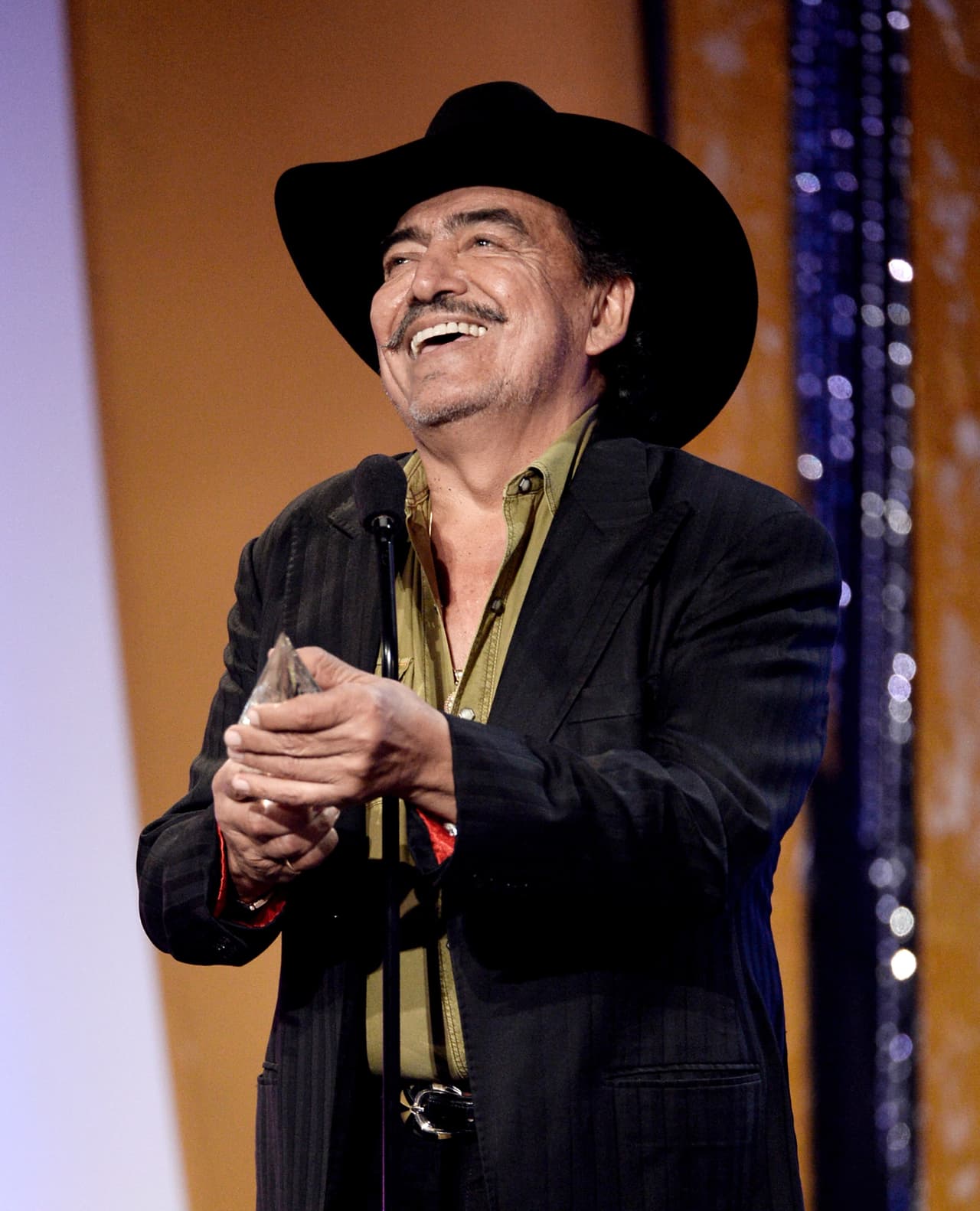 El Rey del Jaripeo, Joan Sebastian nació un 8 de abril de 1962.
