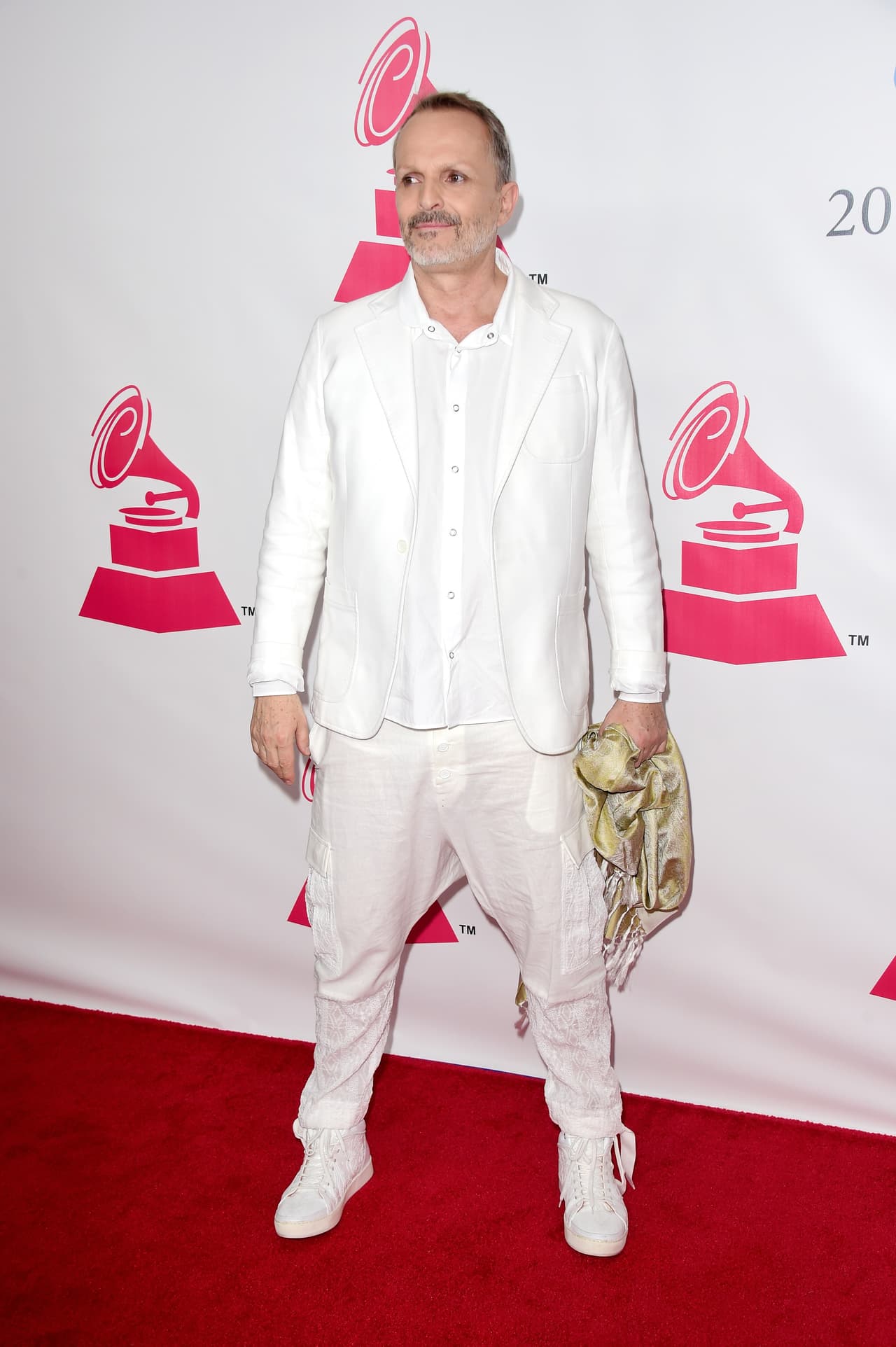 El español Miguel Bosé estará celebrando un año más de vida, en medio de éxitos y logros significativos.