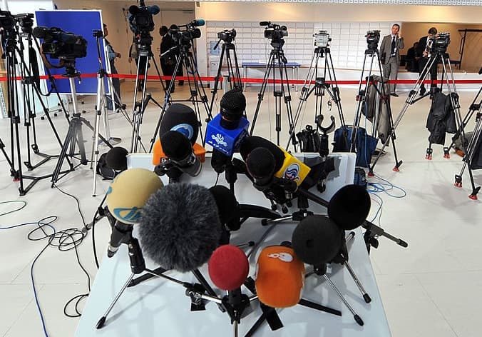 Venezuela impide entrar a varios periodistas antes de la marcha contra la suspensión del revocatorio