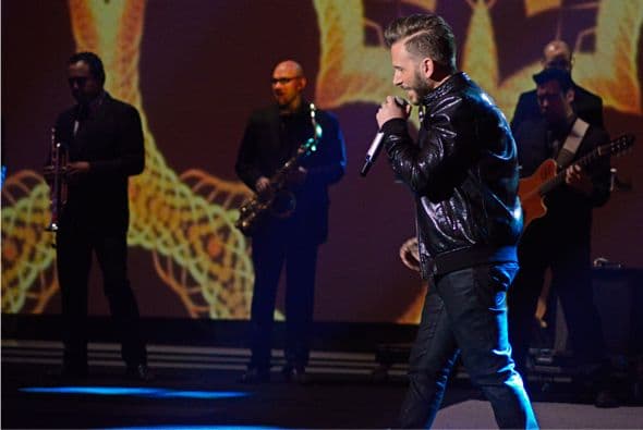 Mientras que Noel Schajris, Samo, Juan Pablo Manzanero y Carlos Macías enamoraban al público con la canción "Quiero Amarte".