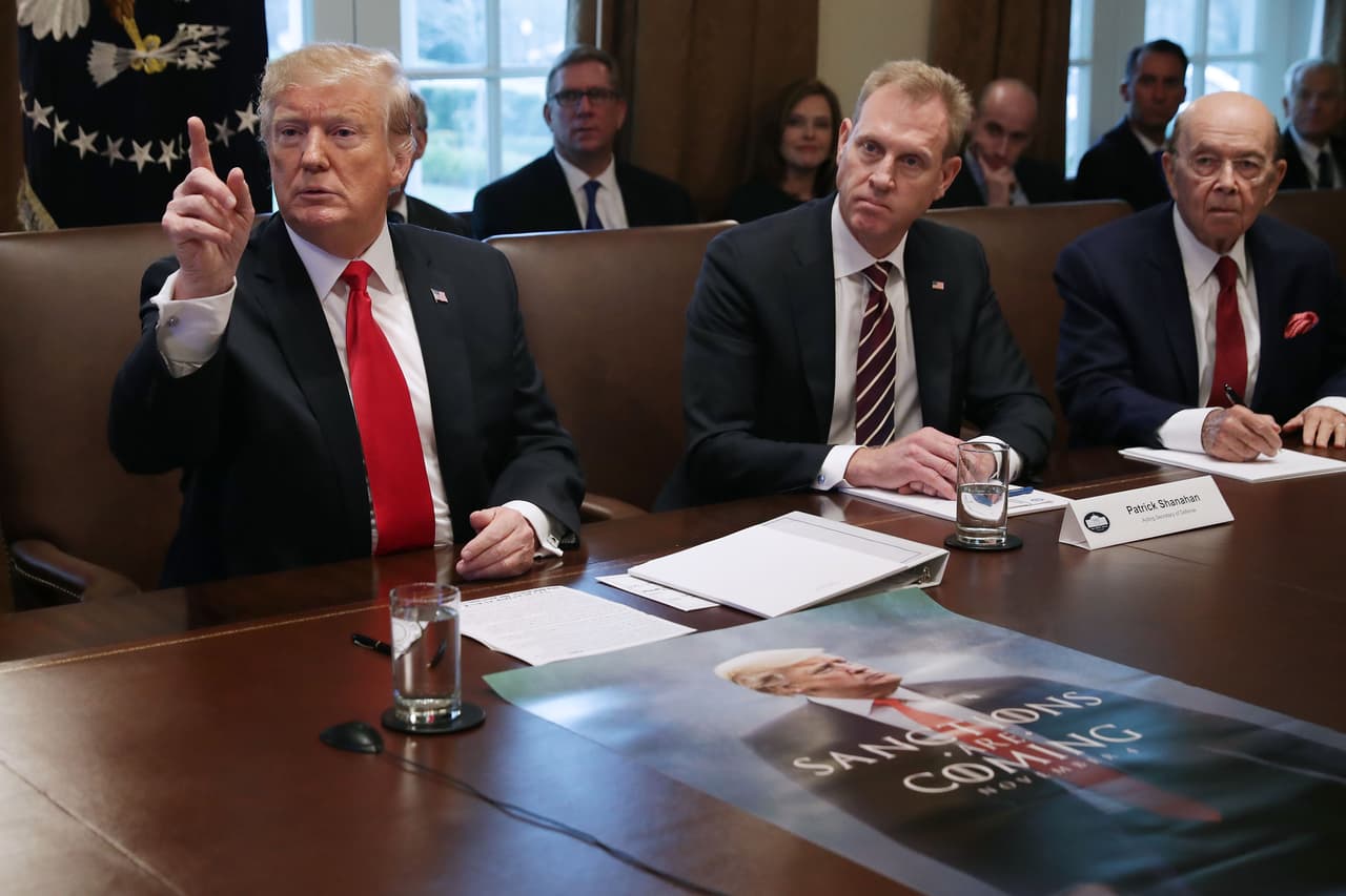 Trump dice que despidió a Mattis, aunque el general renunció como secretario de Defensa en protesta