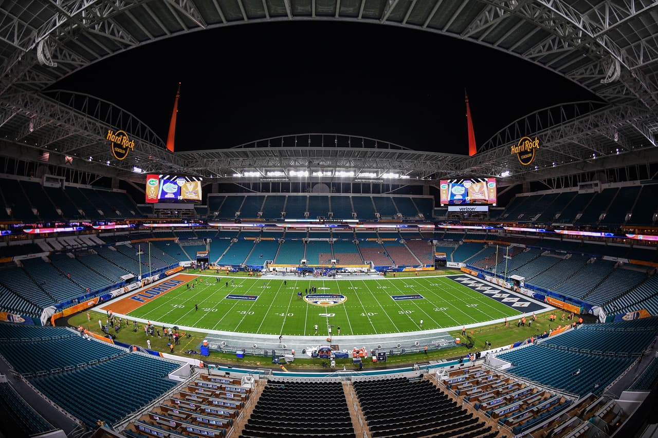 La mañana de este jueves 16 de enero, 
<b><a href="https://www.univision.com/famosos/asi-se-ve-demi-lovato-embarazada-la-imagen-que-confundio-a-fans-y-famosos-fotos">Demi</a></b> dio a conocer que 
<b>cantará el himno nacional en el Super Bowl LIV</b>, donde se presentarán 
<a href="https://www.univision.com/famosos/el-reto-monumental-que-shakira-y-jennifer-lopez-enfrentaran-en-el-show-de-medio-tiempo-del-super-bowl-2020-video">Jennifer López y Shakira</a> en el show del medio tiempo, el próximo 2 de febrero en el Hard Rock Stadium de Miami.