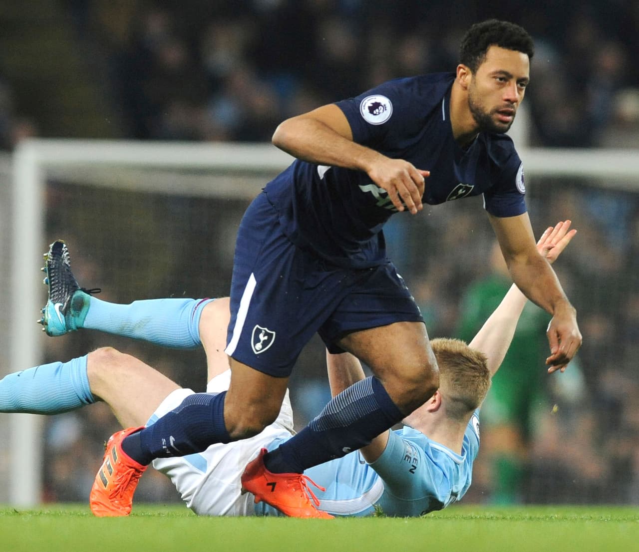 Mousa Dembele ha tenido poca participación en esta temporada con el Tottenham y es esa la razón de un posible cambio en el mercado invernal. Curiosamente, se habla de que Milan e Inter de Milán lo buscan.