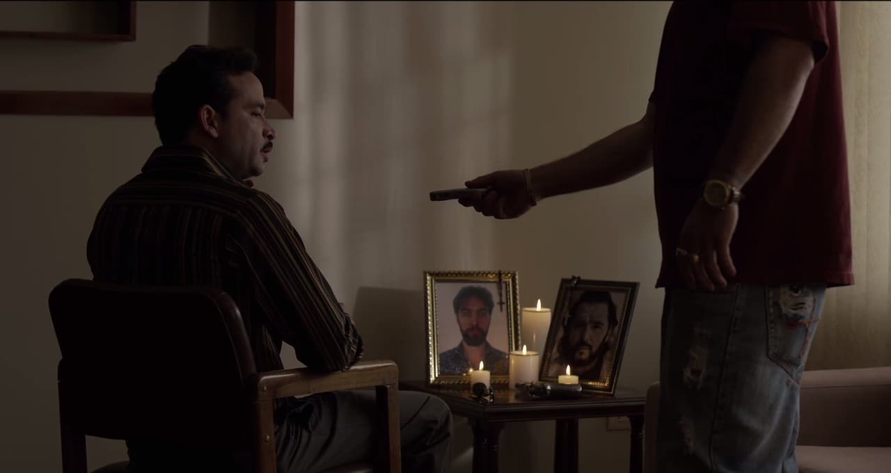 ‘El Cano’ got in touch with ‘El Chente’ to warn him about ‘El Chapo’s treason and got offered an alliance with ‘Los EMES’ to face the onslaught of the government and ‘La Federación’.