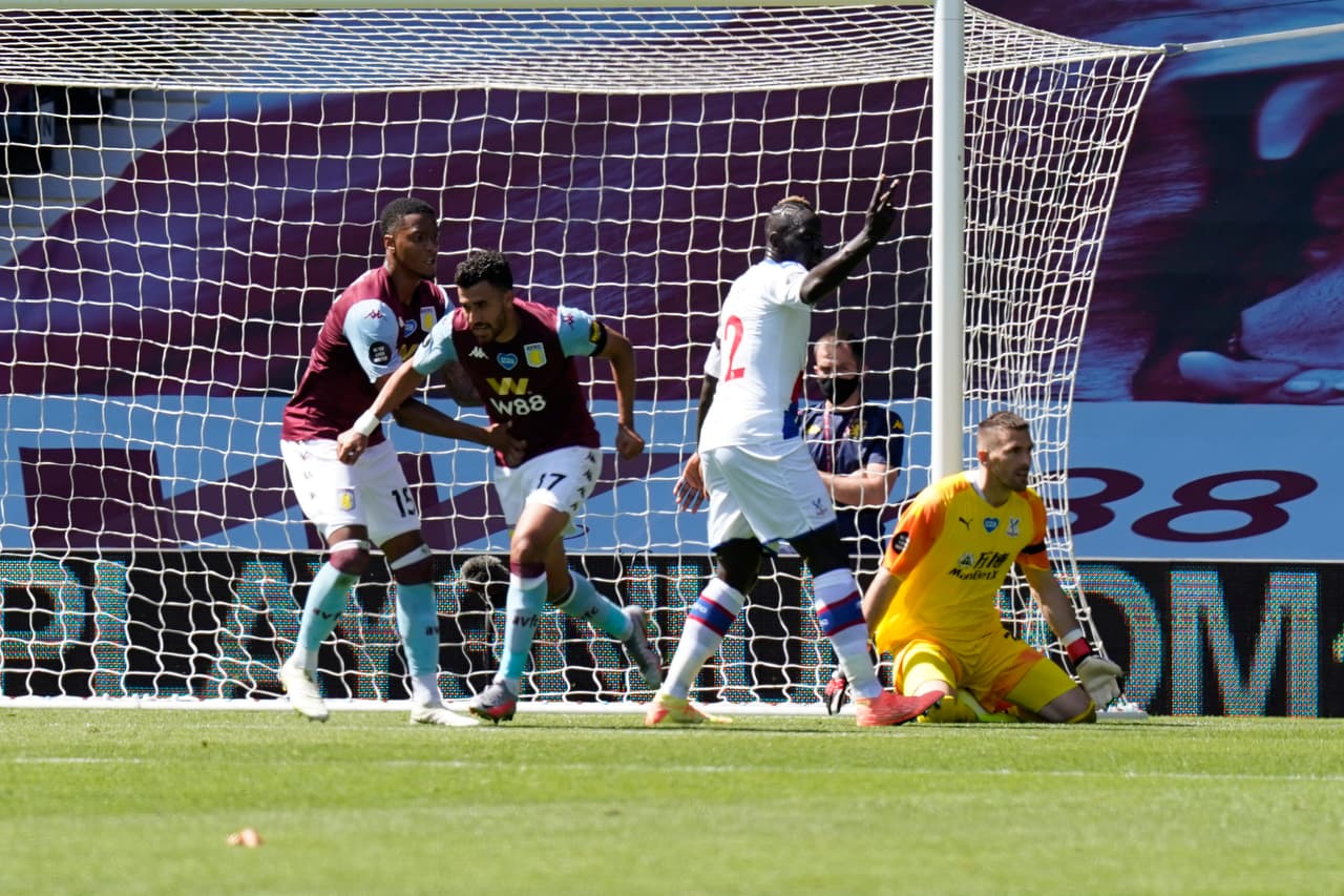 Con doblete de Trezeguuet, el Aston Villa consigue los tres puntos en casa frente al Crystal Palace.