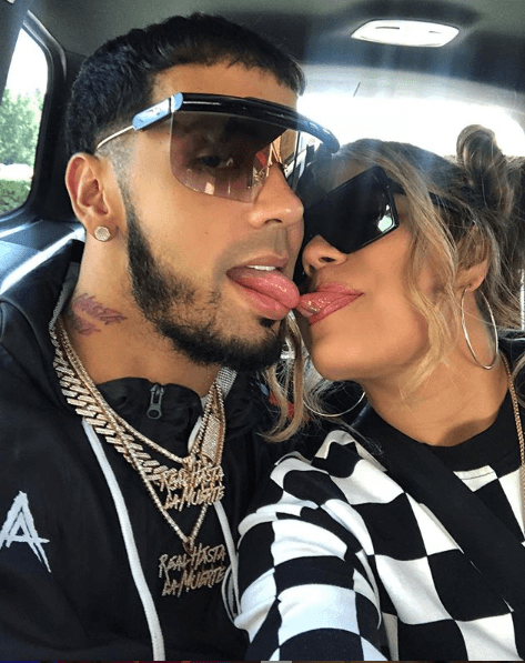 Sus muestras de amor y cariño constantemente cautivaron a sus fans, quienes se vieron azotados cuando 
<a href="https://www.univision.com/famosos/karol-g-y-anuel-terminan-noviazgo">anunciaron su separación</a> tras un poco más de dos años de relación.