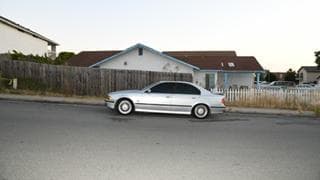 El BMW de Neil Edwin Valera donde estaban los cadáveres de los inmigrantes chinos.