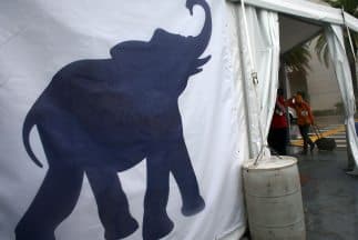 Retiro de respaldo republicano hunde a dos asambleístas de Orange 