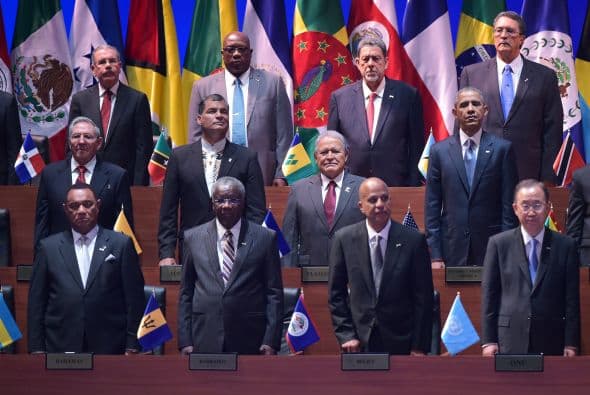 El presidente de Panamá Juan Carlos Varela, inauguró la noche del viernes la VII Cumbre de las Américas ante gobernantes y representantes de los 35 países del continente.