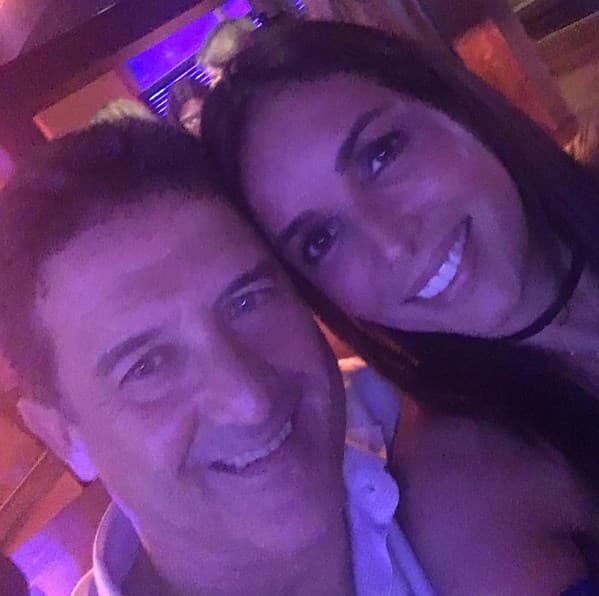 Con imágenes así de románticas Gillese no se cansa de gritar al mundo lo enamorada que se encuentra.