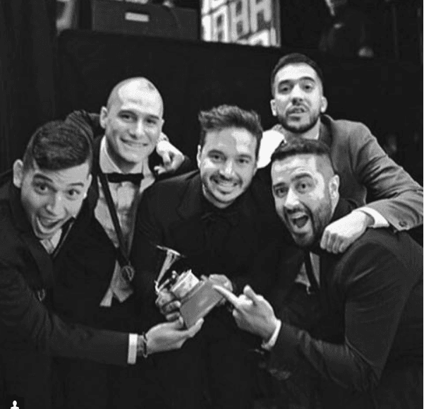 ¿Así o más contento? J Balvin festeja su merecido Latin GRAMMY.