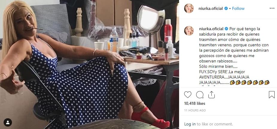 <b>Niurka Marcos</b> se reafirmó el martes 18 de junio en sus declaraciones del domingo 16 respecto a que ella fue la
<b><a href="https://www.univision.com/shows/hoy/niurka-marcos-proclama-que-ella-fue-la-mejor-aventurera-y-no-edith-gonzalez-im-sorry-for-everybody-video" target="_blank">mejor protagonista de la obra 'Aventurera'</a></b>, unos comentarios hechos cuando fue preguntada por 
<b>Edith González</b>, cuya 
<b><a href="https://www.univision.com/famosos/muere-la-primera-actriz-edith-gonzalez-a-los-54-anos" target="_blank">repentina muerte</a></b> causó conmoción en el mundo artístico. Edith González fue la primera protagonista de 'Aventurera' en el teatro. En Instagram, 
<a href="https://www.instagram.com/p/By1ixr2Bpzo/" target="_blank">Niurka reiteró -entre risas-</a> que "fui, soy y seré la mejor 'Aventurera'". Las palabras de Niurka fueron criticas por estar "fuera de lugar" en un momento de luto. "Edith González falleció, no es para que estén hablando mal de ella", dijo 
<b><a href="https://www.univision.com/shows/el-gordo-y-la-flaca/lili-y-raul-reaccionan-contra-niurka-marcos-al-proclamarse-como-la-mejor-aventurera-y-no-edith-gonzalez-video" target="_blank">Raúl de Molina en El Gordo y La Flaca</a></b>.