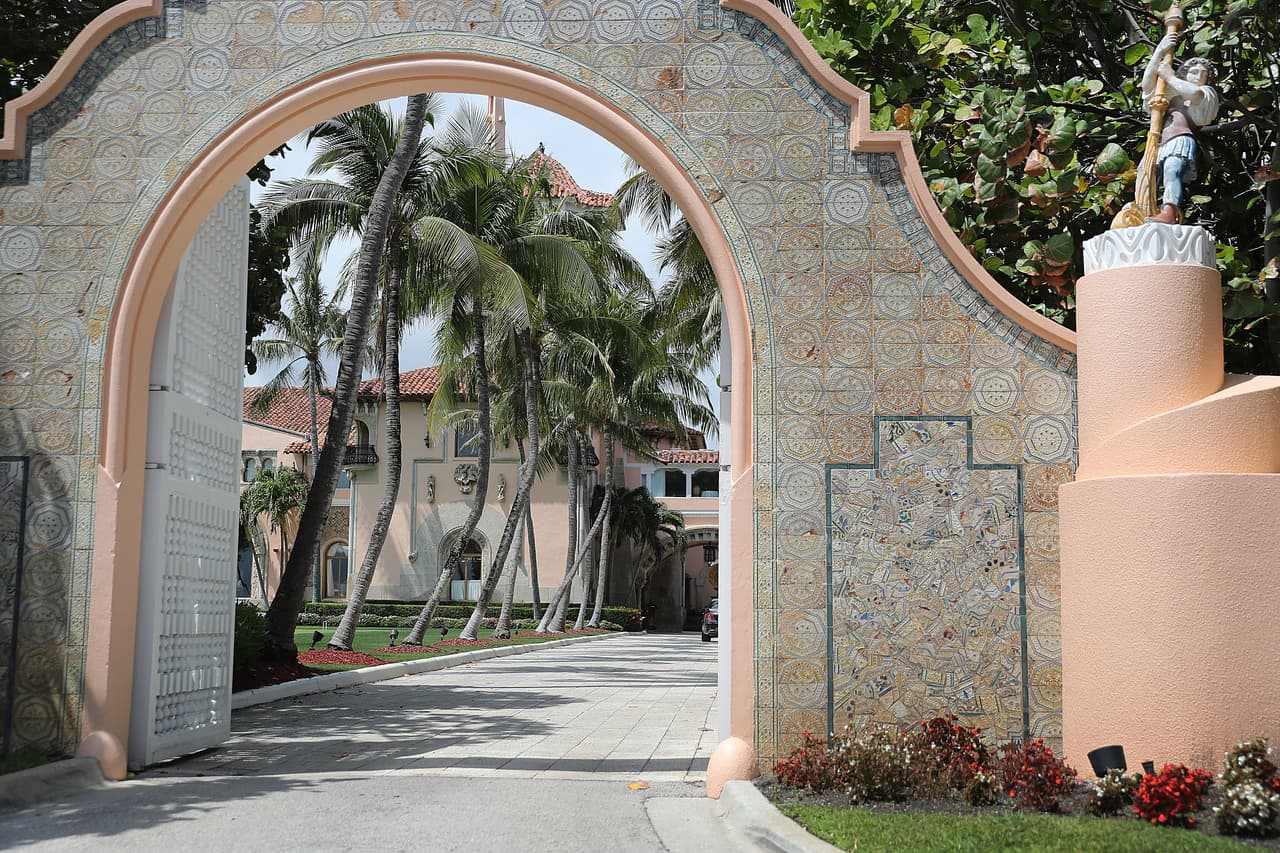 Miembros del club de Florida Mar-a-Lago se van por la llegada de Trump
