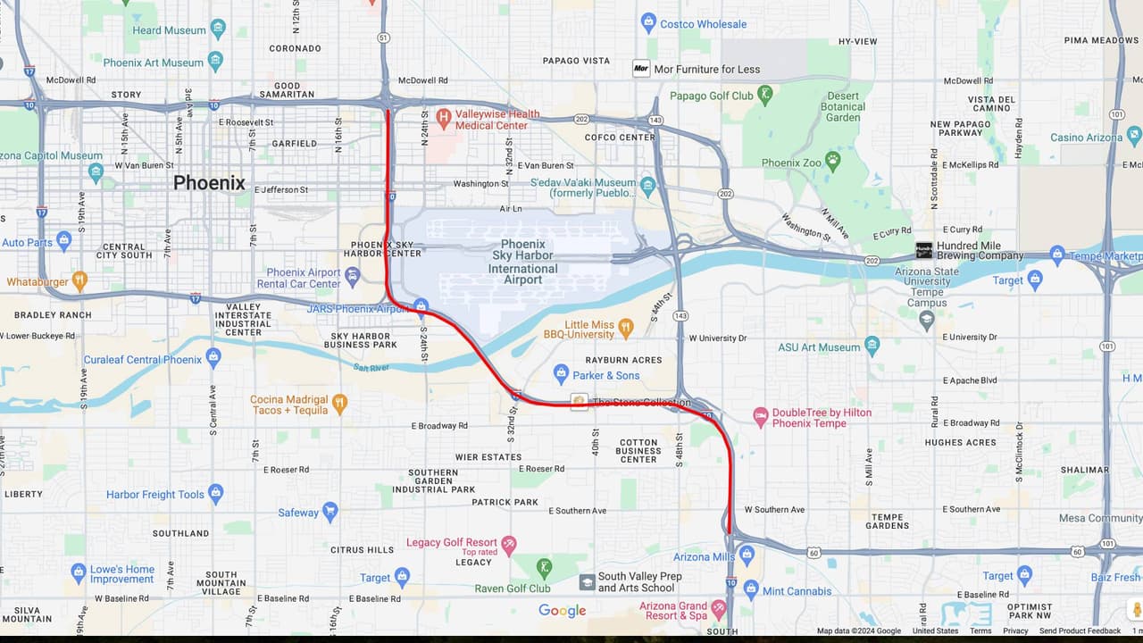 <b>Interestatal 10 este</b>
<br>La Interestatal 10 en dirección este cerrará entre la Ruta Estatal 51 y la US 60, desde las 10 p.m. del viernes 16 y hasta las 4 a. m. del lunes 19 de febrero.
<br>
<br>Todas las rampas de acceso a la I-10 en dirección este entre Third Street y Baseline Road estarán cerradas, incluidas las rampas de la SR 51 en dirección sur y la Loop 202 en dirección oeste hacia la I-10 en dirección este. 
<br>
<br>También cerrarán la conexión de la I-17 en dirección sur con la I-10 en dirección este cerca del aeropuerto Sky Harbor; así como las rampas de acceso de la I-17 en dirección sur en Seventh Street y Seventh Avenue. 
<br>
<br>
<b>Rutas</b> 
<b>alternas</b>
<br>Conductores de la I-10 en dirección este pueden considerar usar el Loop 202 hasta el Loop 101 en dirección sur, hasta la US 60 en dirección oeste o el Loop 202 para llegar a la I-10 más allá del cierre.
<br>
<br>Los conductores en West Valley también pueden considerar usar el Loop 202 en dirección sur/este para evitar el cierre.
