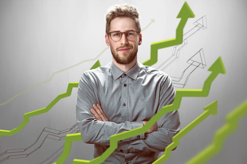 Este período astral aventúrate en algo diferente y aunque no te parezca muy productivo verás como en poco tiempo se convierte en una fuente extra de ingresos y prosperidad. Mantén una posición discreta en un negocio.