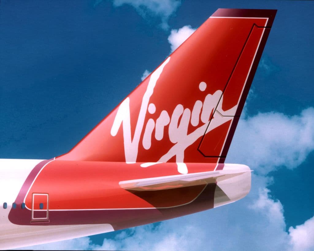 En febrero un vuelo con pasajeros en la ruta Los Ángeles-Londres de Virgin Airlines
<a href="https://www.univision.com/carros/vuelo-comercial-con-pasajeros-rompe-la-barrera-del-sonido-sobre-el-espacio-aereo-de-eeuu"><u>rompió la barrera del sonido al viajar sobre el área de Pennsylvania</u></a>. La causa no fue una nueva tecnología, ni un nuevo tipo de avión de pasajeros supersónico. El motivo del primer vuelo comercial supersónico desde la salida de los cielos del Concorde, fue una fuerte corriente de aire a favor que ocurrió sobre el área central de Pennsylvania.
<br>