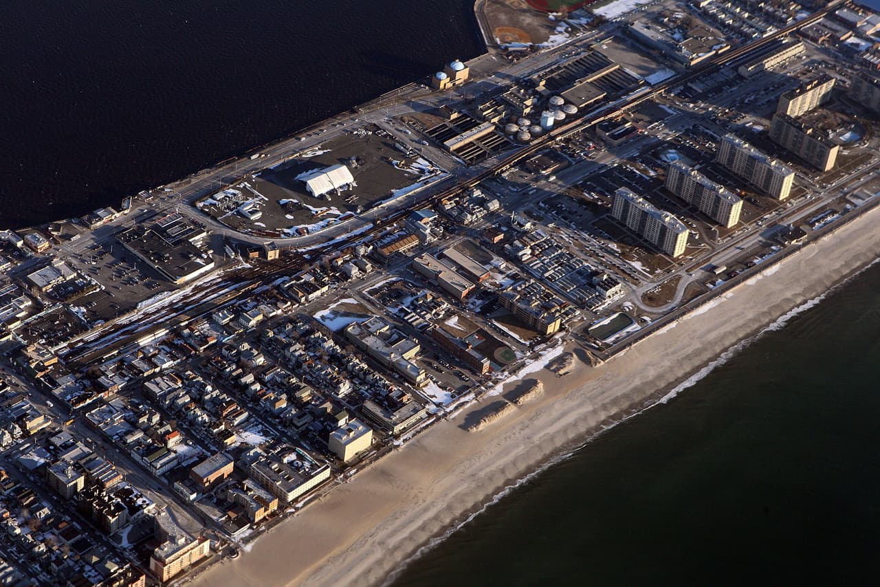 <b>Edgemere, Bayswater, Far Rockaway (Queens)</b>
<br>445 muertes por coronavirus por cada 100,000 residentes