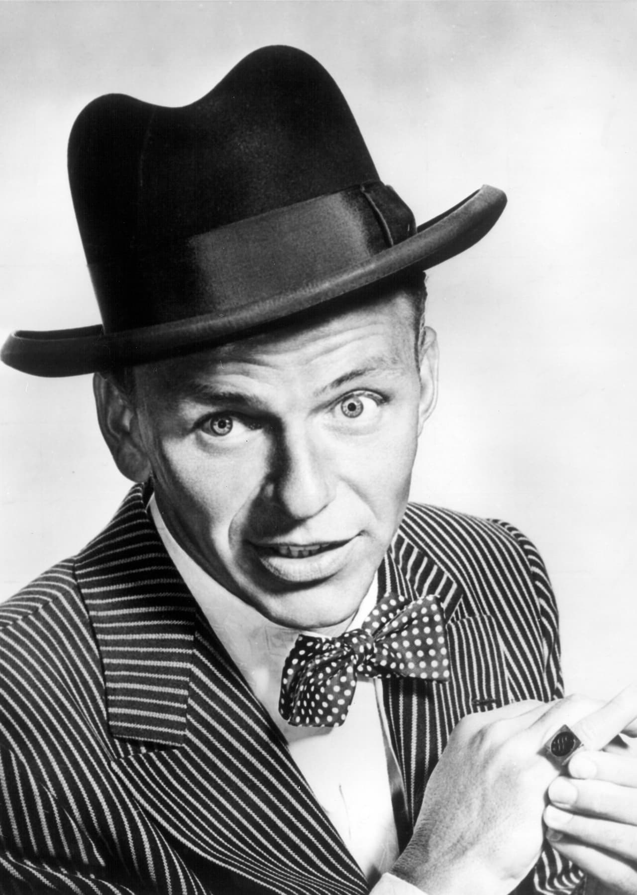 Se ganó el apodo de 'La Voz' gracias al legado e interpretación musical que dejó y muchos, como Michael Bublé, han sido influenciados por su estilo.