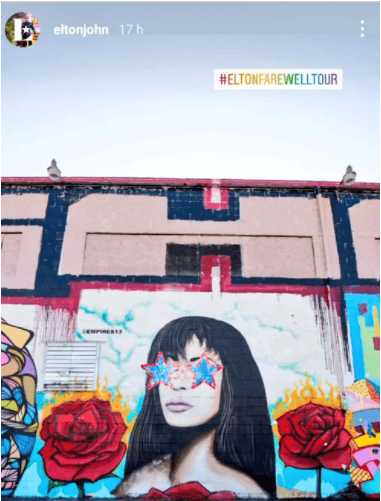 Hace poco, durante su paso por Houston, Elton John tuvo la oportunidad de admirar un mural dedicado a 'La Reina del Tex-Mex' y lo compartió en sus redes, haciéndole un bonito homenaje que fue aplaudido por muchos.