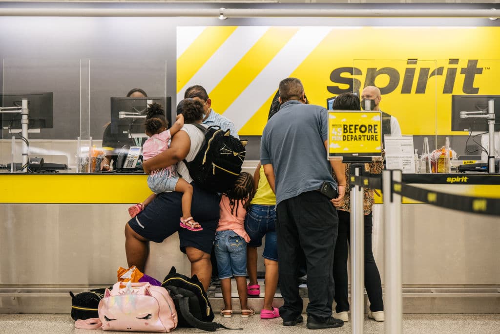 Spirit Airlines tiene casi una semana cancelando cientos de vuelos: ¿qué hay detrás de esa crisis?