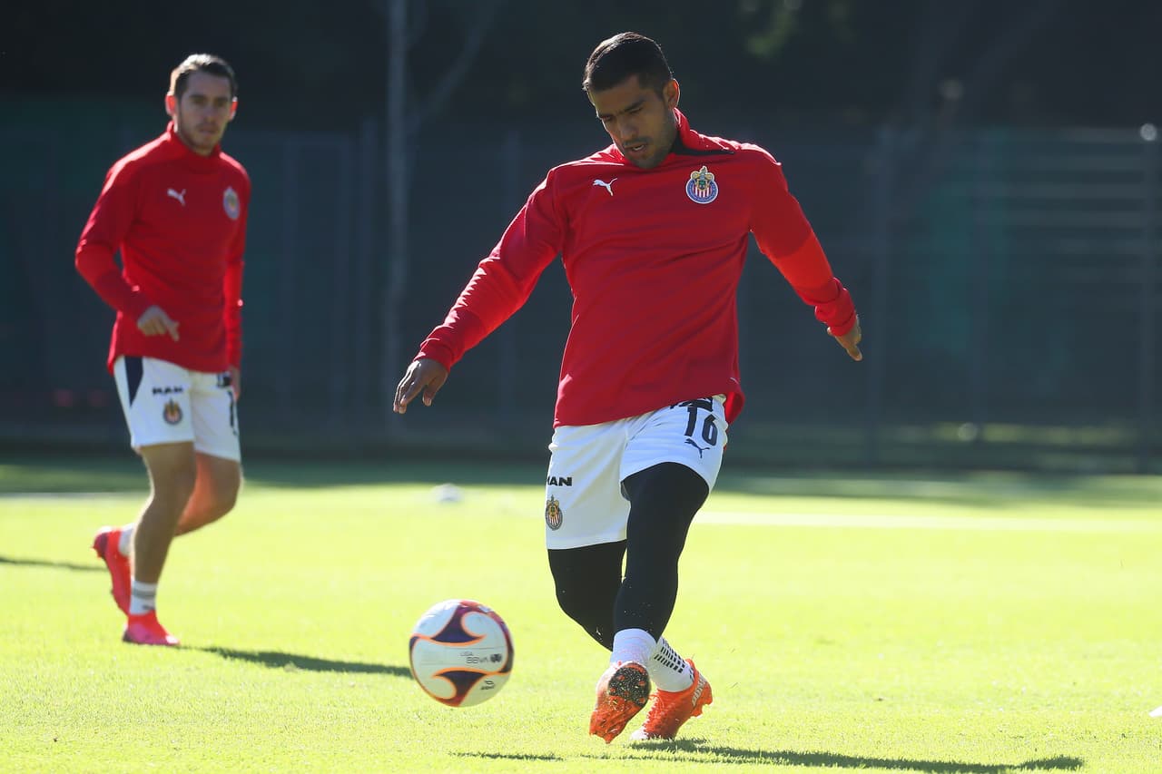 Las Chivas del Guadalajara se preparan con fuertes entrenamientos en Verde Valle para su primera fecha del torneo Guard1anes 2021, que será este viernes a las 19:30 ante el equipo de Puebla en el Estadio Cuauhtémoc.