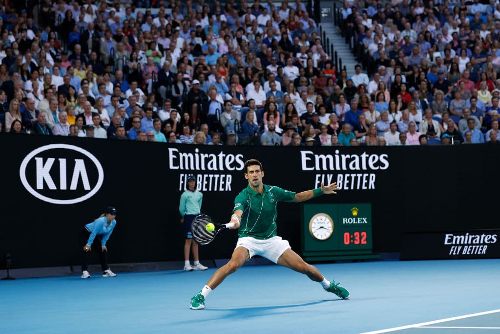 Con una gran remontada, Djokovic vence al austriaco Dominic Thiem con parciales de 6-4 / 4-6 / 2-6 / 6-3 / 6-4 y, por octava ocasión, se lleva el Australian Open y vuelve a ser el número uno.