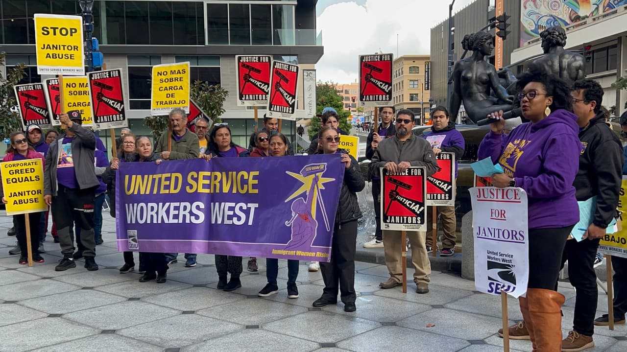 Trabajadoras de limpieza protestan por explotación económica y violencia sexual en California