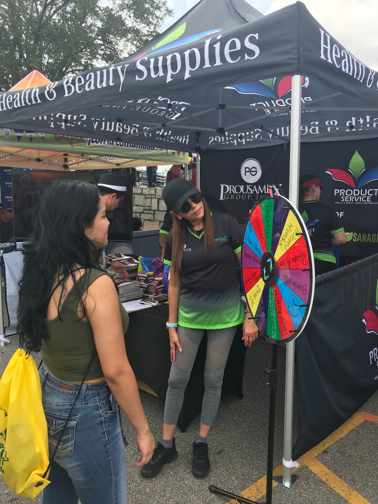 También podrán participar de rifas y concursos.