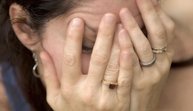 Le recortan las horas laborales a un padre hispano y ahora su familia batalla para juntar para la renta