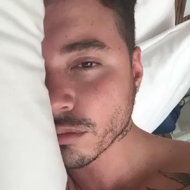 Su galanura es tal, que no tiener temor de mostrarse recién levantados.