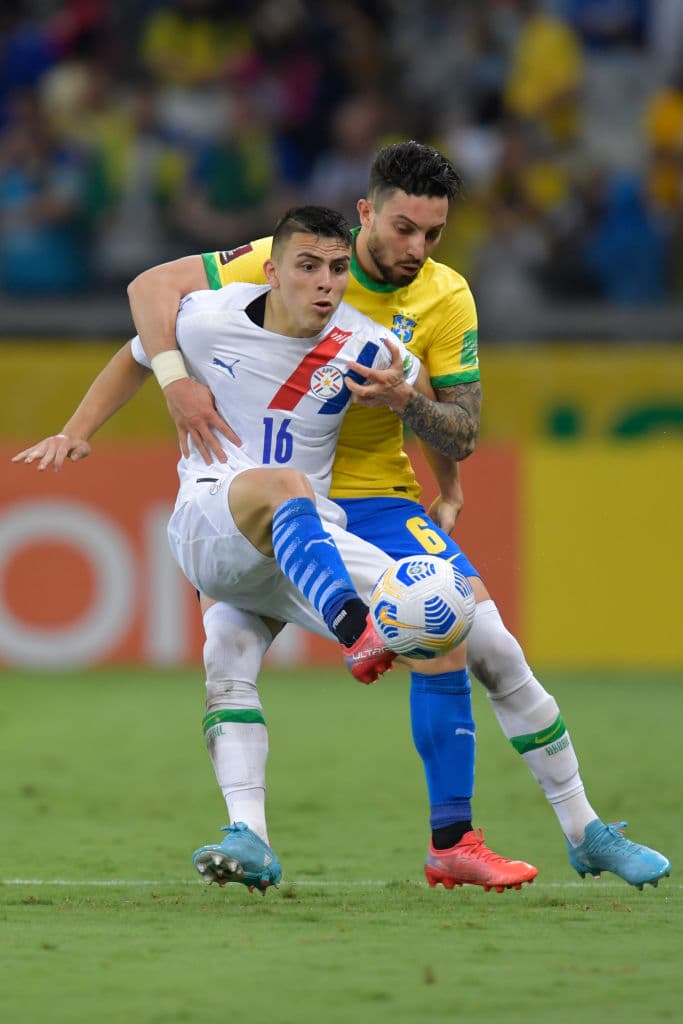 Con cuatro anotadores diferentes, Brasil le pega 4-0 a Paraguay y continúan en la cima de la eliminatoria con 39 unidades.