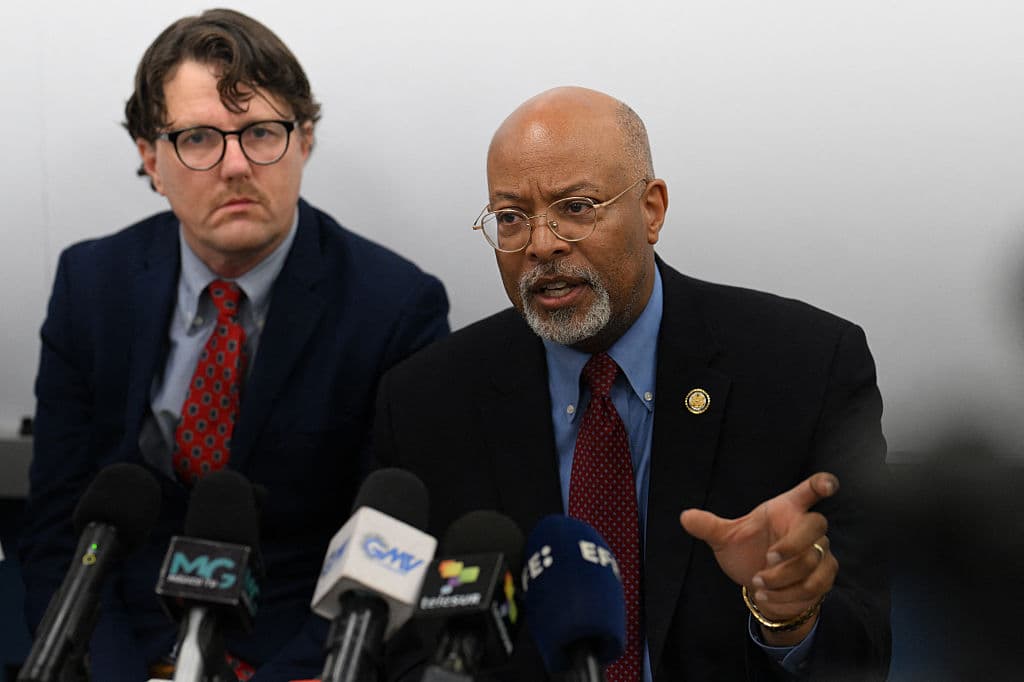 Congresista denuncia que El Salvador no le permitió visitar a Kilmar Ábrego García