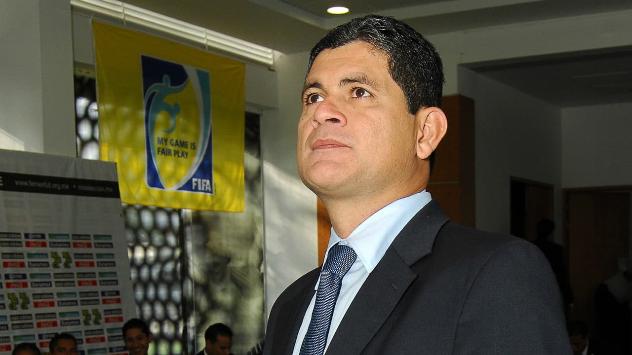 Escándalo en el fútbol colombiano: denunciados dos ex silbantes por acoso sexual