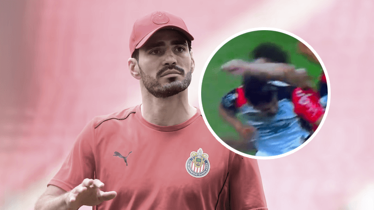 Pollo Briseño rompe el silencio tras error en el Clásico