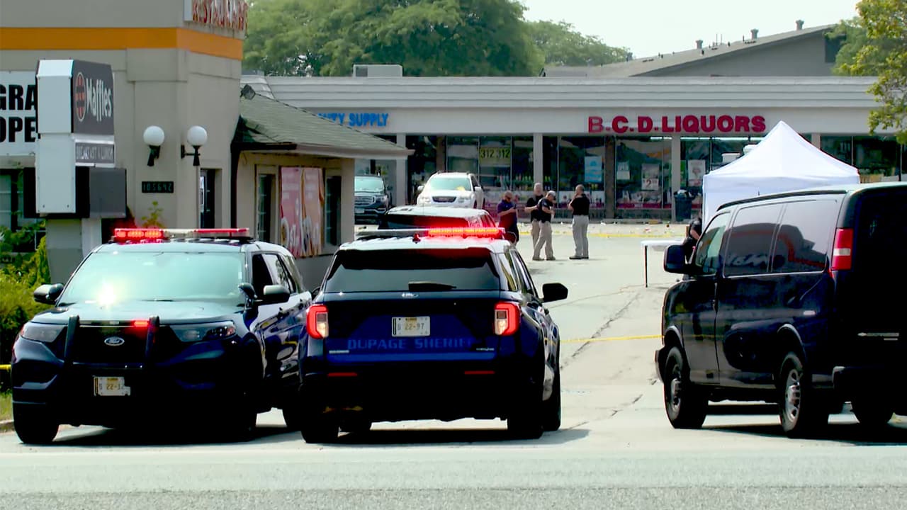 Una persona muerta y al menos 20 heridas dejó un tiroteo que se desató durante una reunión con motivo de celebrar Juneteenth en la localidad de Willowbrook, las primeras horas de este domingo. Autoridades investigan qué originó la balacera, además de que tratan de determinar cuántas personas abrieron fuego. 
<a href="https://www.univision.com/local/chicago-wgbo/tiroteo-willowbrook-20-heridos-uno-muerto-celebracion-juneteenth" target="_blank">Aquí más información</a>.