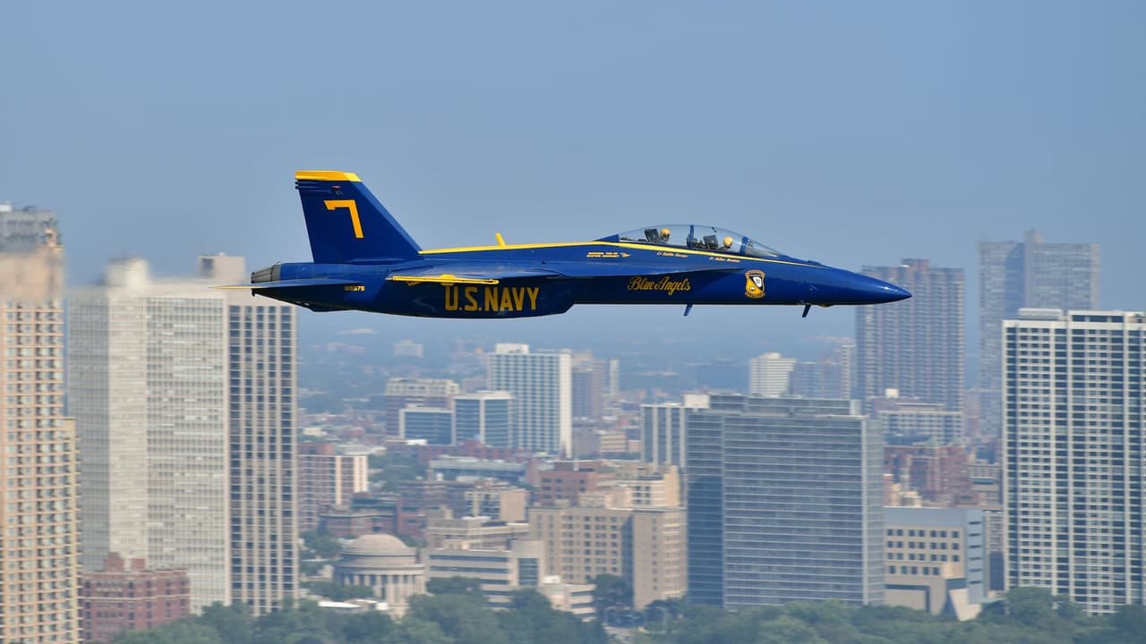 <b>¿Dónde y cuándo?</b>
<br>El evento se llevará a cabo este sábado 20 y domingo 21 de agosto de las 10 a.m. hasta las 2 p.m. a lo largo del frente del lago. El acceso es completamente gratuito. En el evento, las participaciones de los Bluye Angels y los Golden Knights son de las más destacadas, pero también se presentan otros cuerpos de las fuerzas armadas.