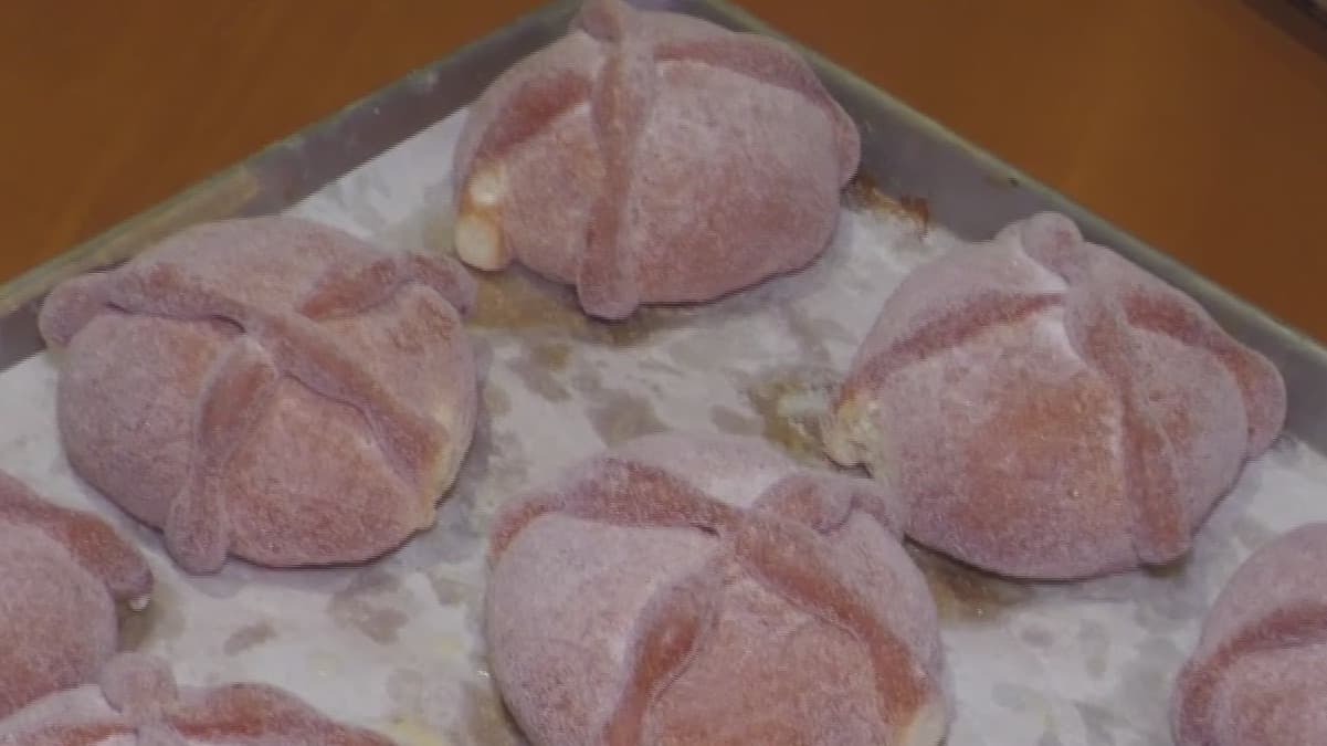 La inflación afecta la tradición: sube el precio del pan de muerto