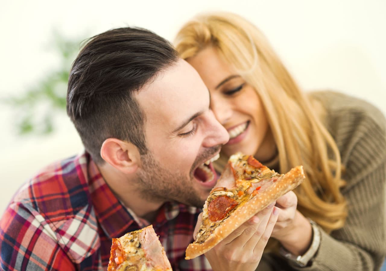 <b>TAURO</b>
<br>Para ellos cualquier cosa que despierte los sentidos es esencial, en particular aromas y sabores. Así que mezclando comidas, como chocolate sobre el cuerpo, los mantendrá muuuy interesados.