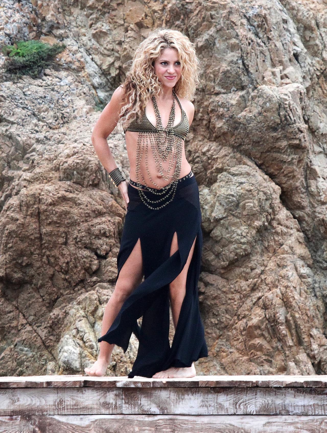 "La parte de cardio está basada en el baile, para que resulte divertido. Shakira es bailarina, así que le resulta divertido retomarlo de nuevo y utilizar su espíritu y su alma en su entrenamiento. Además, ayuda a que te vuelvas a sentir cómoda con tu cuerpo", añadió Kaiser a la entrevista de People.