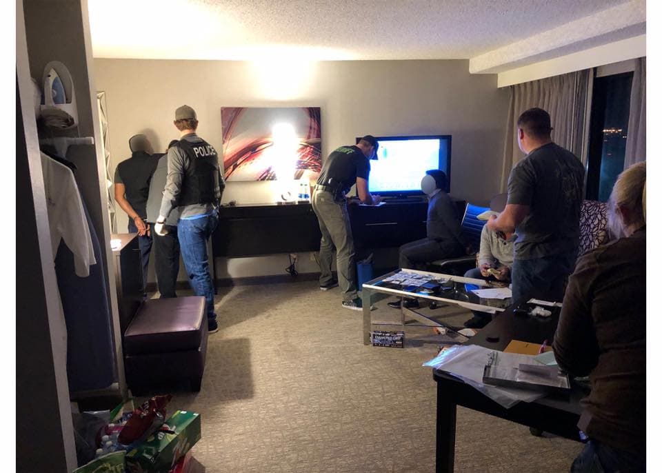 Cualquier persona con información sobre la trata de personas puede comunicarse al 408-918-4960 o humantrafficking@shf.sccgov.org.
<br>