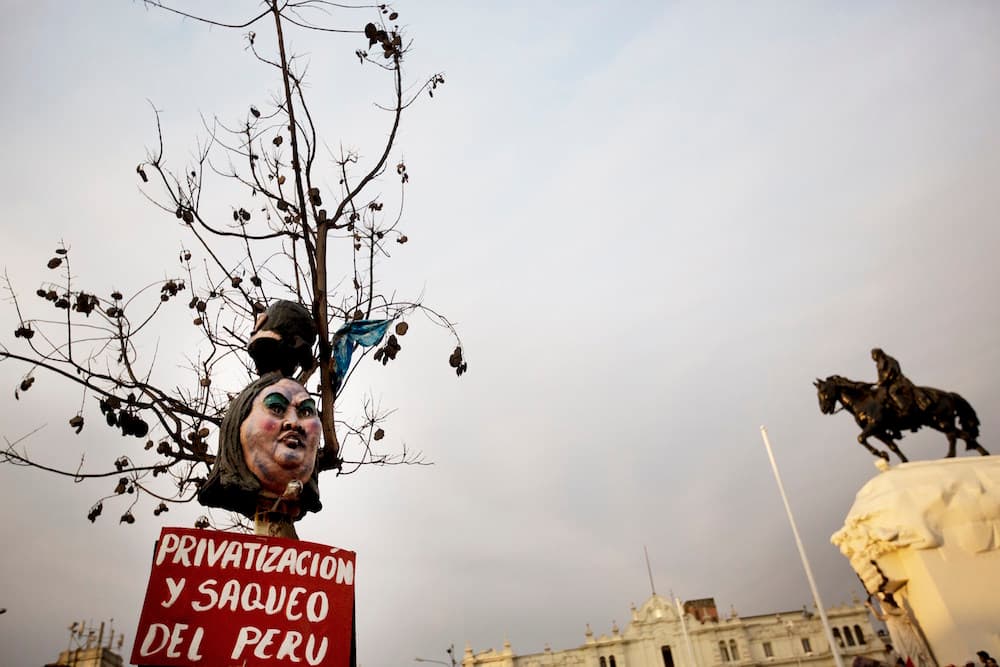 La hija de Alberto Fujimori puede convertirse a los 40 años en la primera mujer en ser elegida presidente de Perú si consigue más del 50% de los votos el 10 de abril