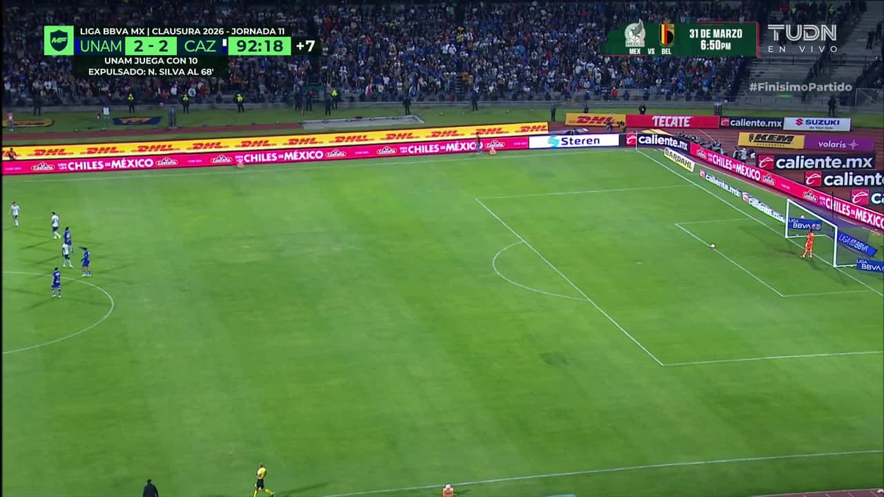 ¡CERCA! Amaury García disparó que se estrella en el poste.